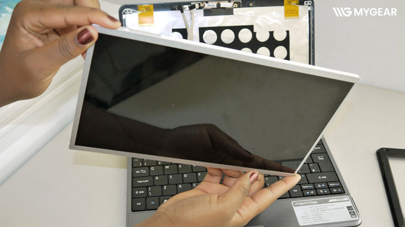 Bảng giá thay màn hình laptop các loại cập nhật mới nhất trên thị trường hiện nay 7 gia thay man hinh laptop 2