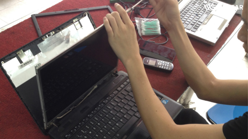 Bảng giá thay màn hình laptop các loại cập nhật mới nhất trên thị trường hiện nay 8 gia thay man hinh laptop 3