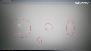 man hinh laptop bi dom sang 1