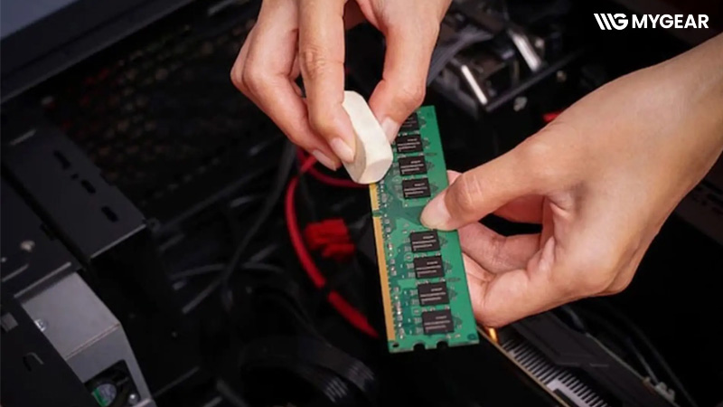 Máy tính bị sọc màn hình: nguyên nhân và cách sửa nhanh