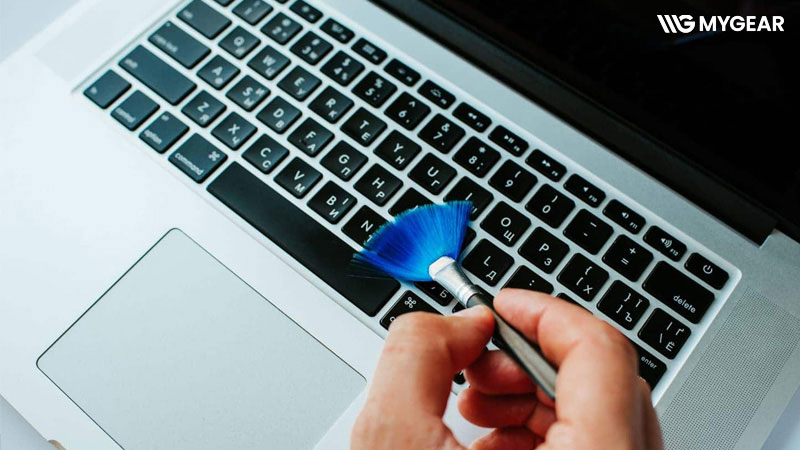 Cách khắc phục bàn phím laptop bị chạm mạch, kẹt phím