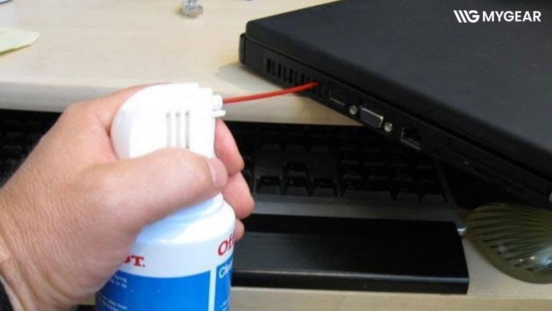 Hướng dẫn cách làm sạch laptop nhanh và đơn giản tại nhà