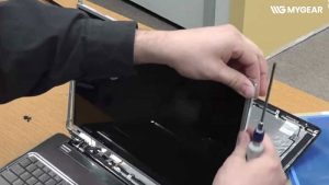 thay vien cao su man hinh laptop dell 3