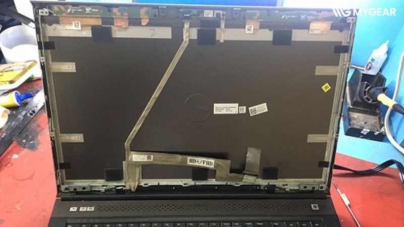 Hướng dẫn cách thay viền cao su màn hình laptop Dell tại nhà
