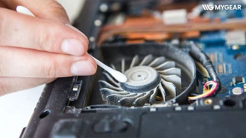 Vệ sinh laptop hết bao nhiêu tiền? Bảng giá vệ sinh laptop 2026